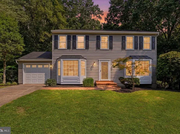 9615 Podium Dr, Vienna, VA 22182