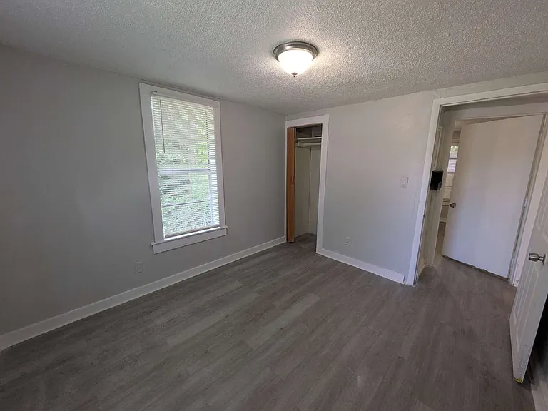 1760 Audubon St — Photo 7