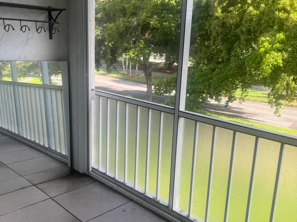 2614 Nassau Bnd APT H2, Coconut Creek, FL 33066