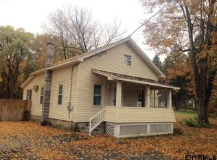 22 Morris Rd, Schenectady, NY 12304