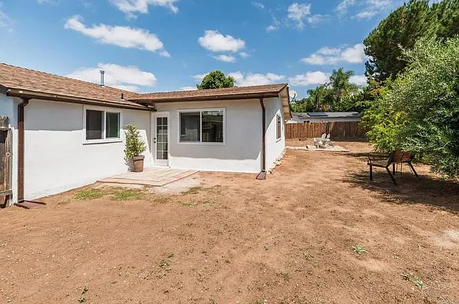 13425 Standish Dr — Photo 19