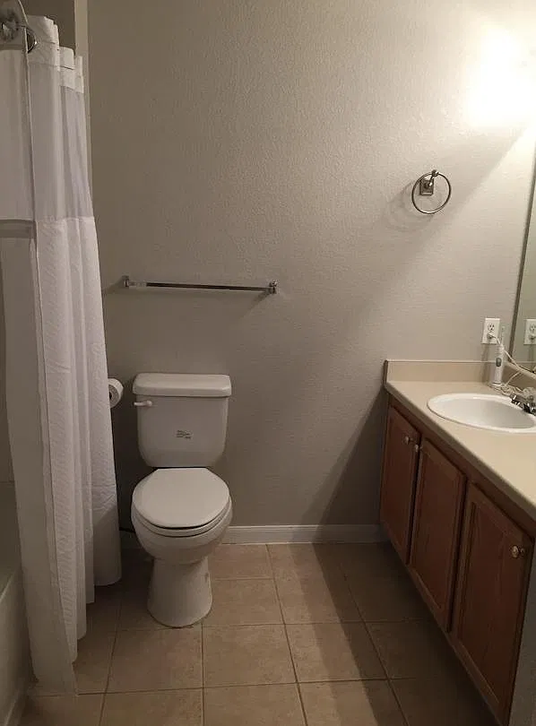 2 bed, 1074 sqft, $2,000 — Photo 4
