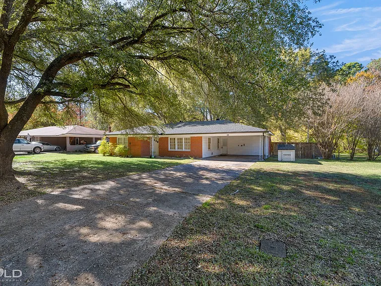 8920 Acacia Ln — Photo 17