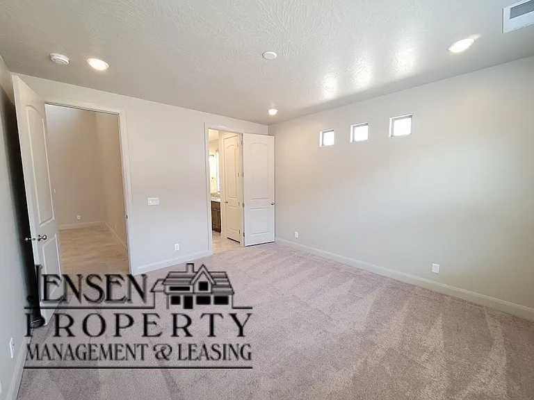 794 N Via Modelo Cir — Photo 17