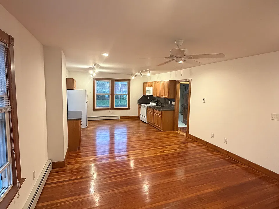 1188 Whitney Ave #2R