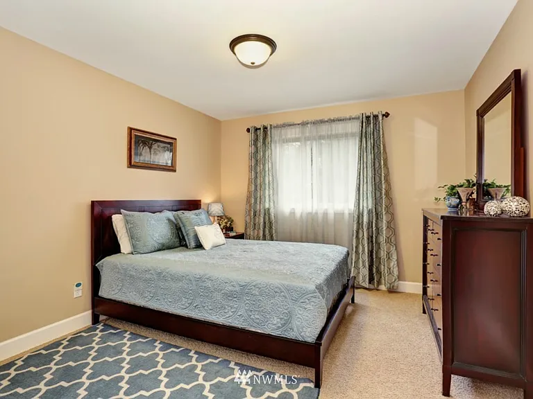 11151 SE 61st Pl — Photo 15