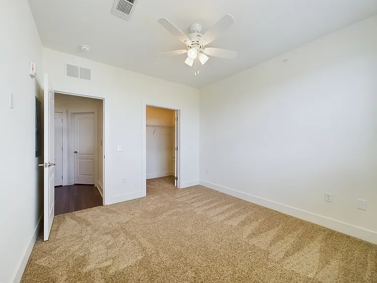 670 Victory Ln #10-204 — Photo 3