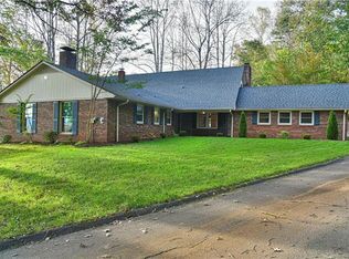 15 Turning Leaf Ln, Candler, NC 28715