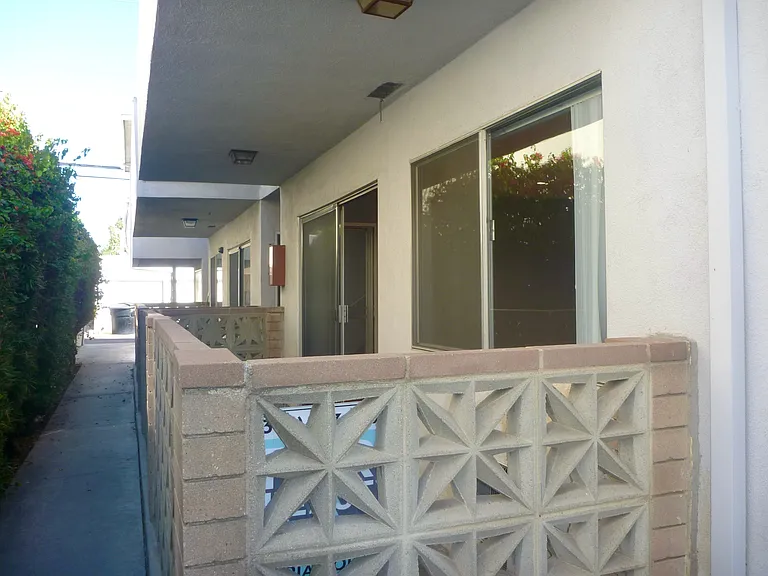 1527 Princeton St #2 — Photo 18