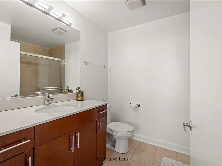 451 W Huron St #1507 — Photo 11