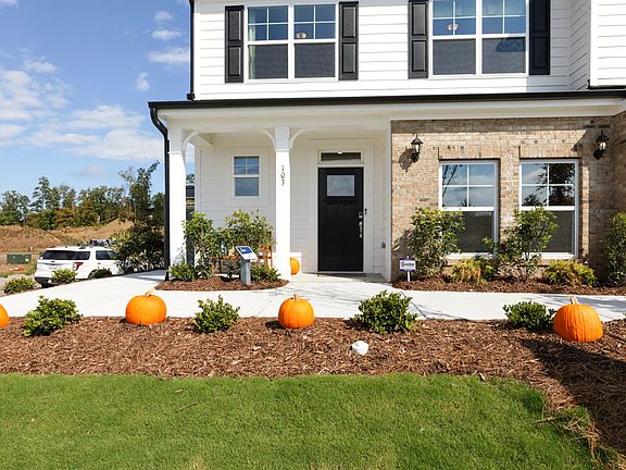 These photos are representative of this floor plan, but all options may not be available in every co