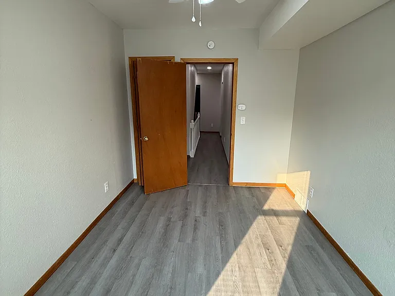 2534 Windsor Ave #2534 — Photo 7