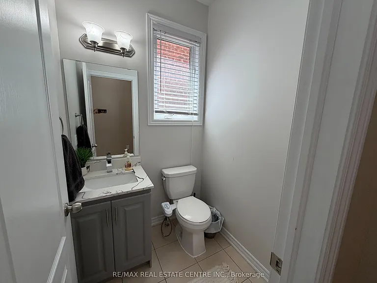14 Twistleton St — Photo 10