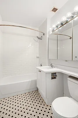 Rented by Undivided Inc | media 8