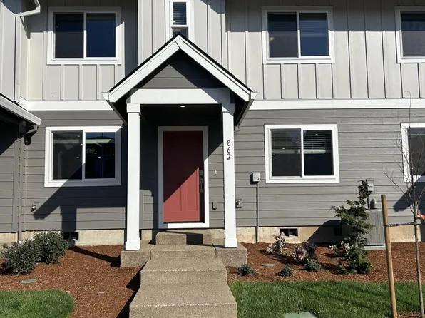 862 Sifuentez Ct, Woodburn, OR 97071