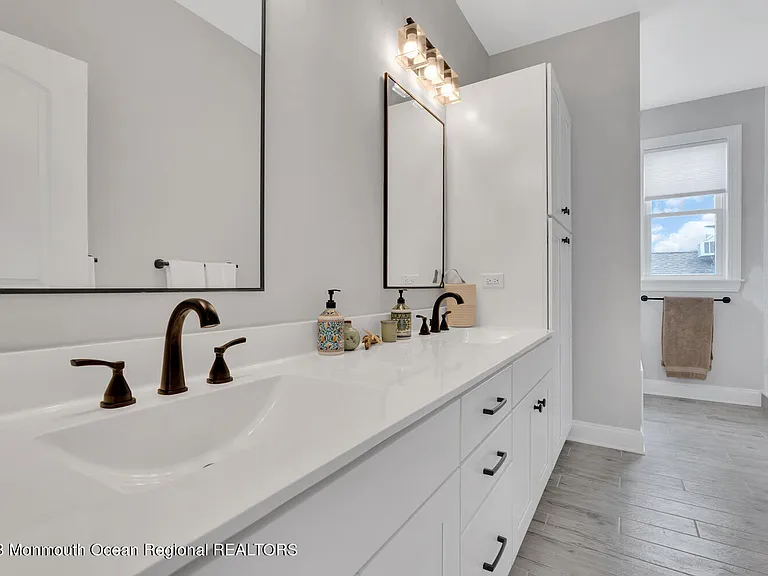 106 8th Ave — Photo 43