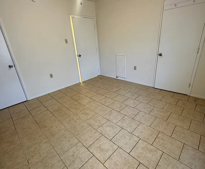 5250 E Bellevue St #B — Photo 17