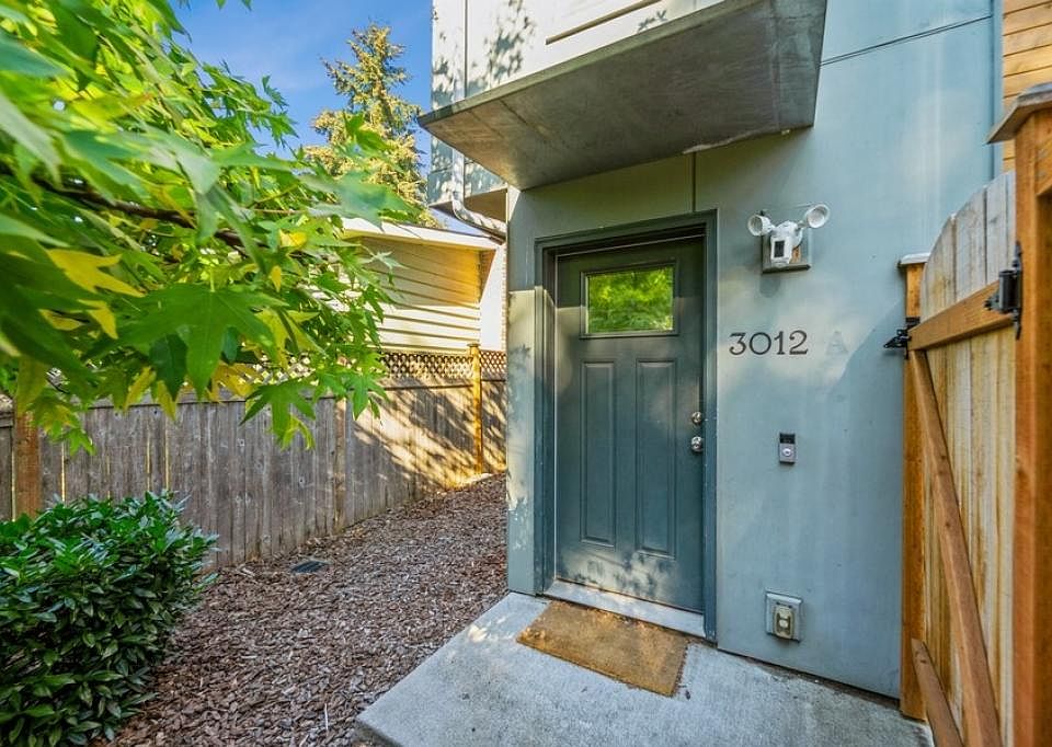 private front entrance