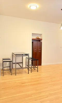 Rented by Oxford Property Group | media 4