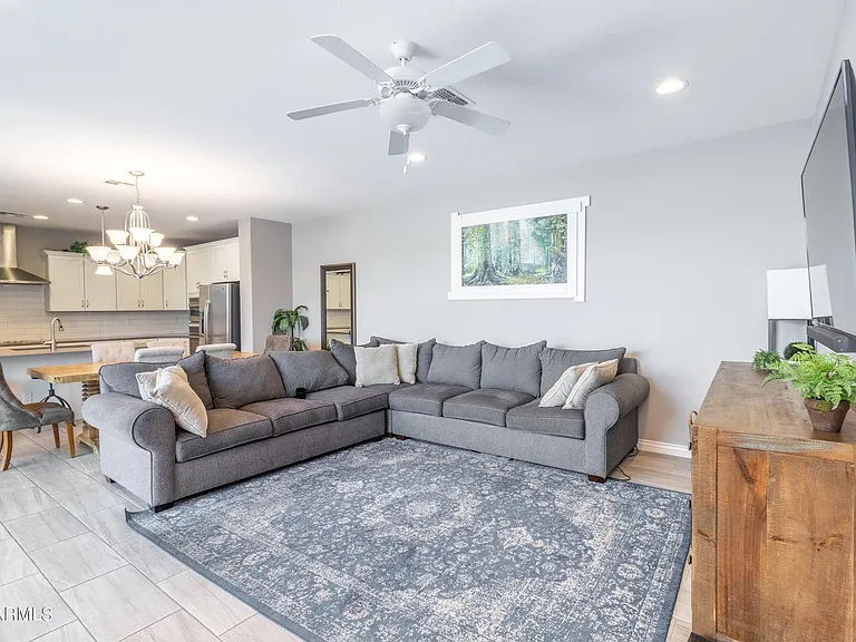 3630 E Vest Ave — Photo 5