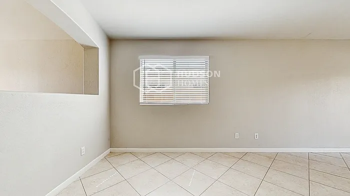 15827 W Adams St — Photo 10