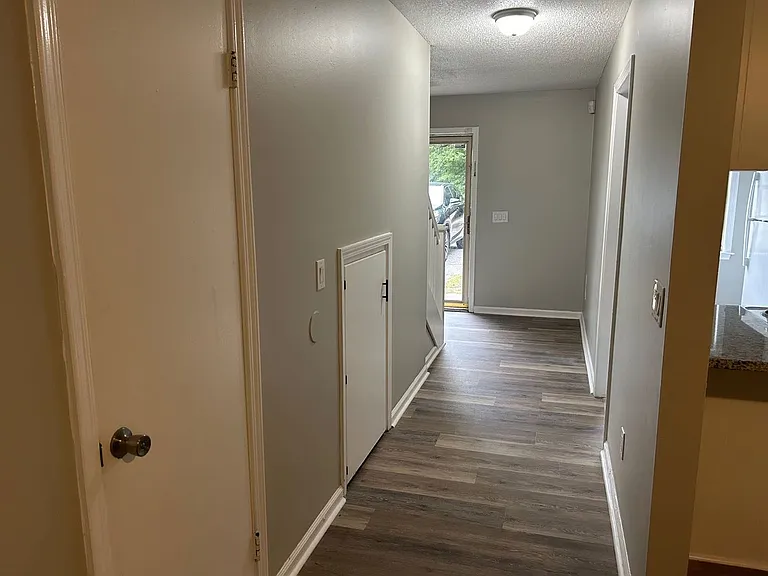 2904C Scotsman Rd — Photo 7