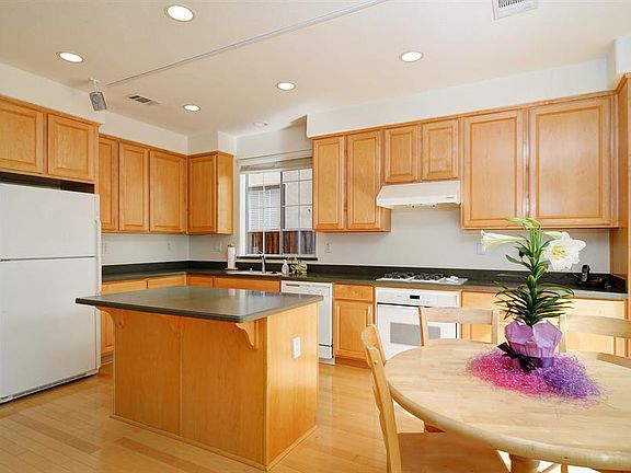5th image of 5586 Cooney Pl
