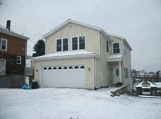 4220 Shields St, Pittsburgh, PA
