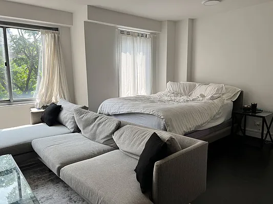 Rented by Compass | media 7