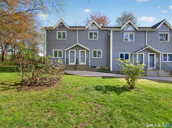 1691 Norwich New London Tpke APT E5, Uncasville, CT 06382