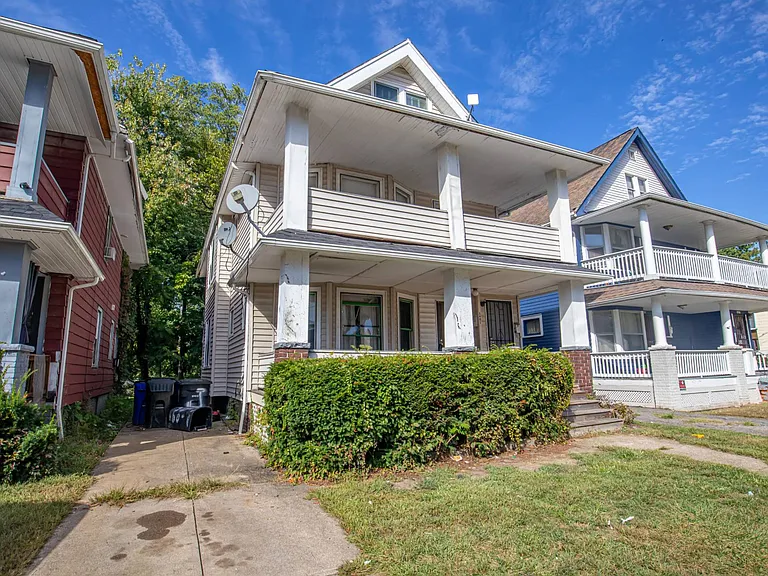 14015 Idarose Ave — Photo 12