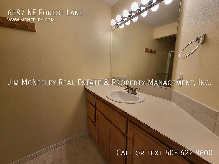 6587 NE Forest Ln — Photo 17