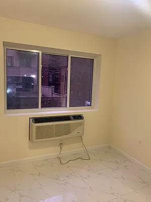 Rented by 18 REALTY | media 10
