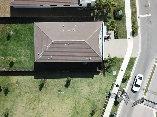 354 NE 210th Way, Miami, FL 33179