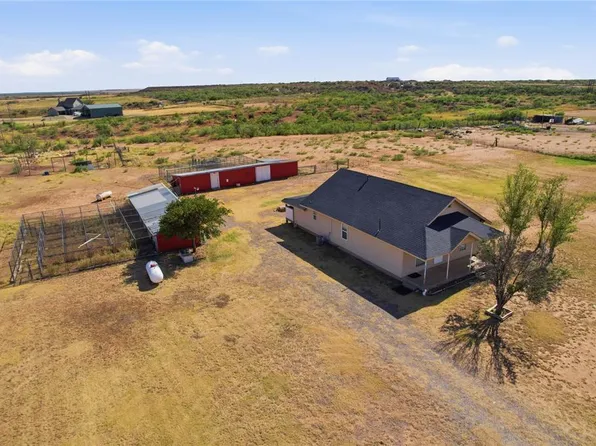 19630 E County Road 1635 Rd, Olustee, OK 73560