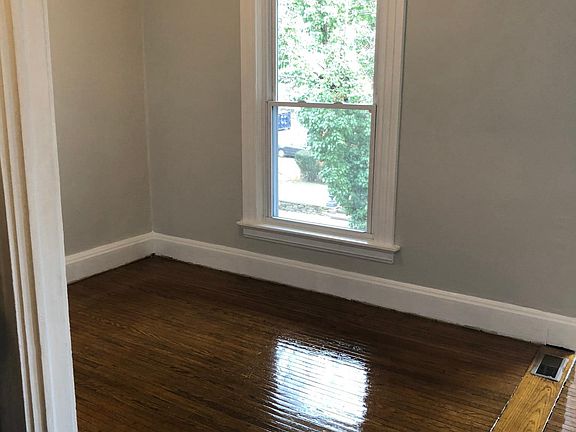 Additional Sitting area, dining room or office