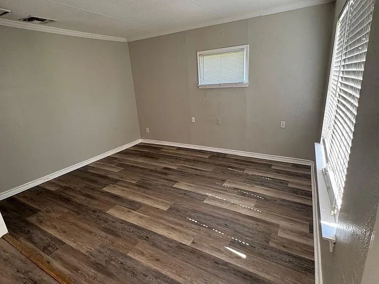 1422 Tanbark Rd — Photo 3