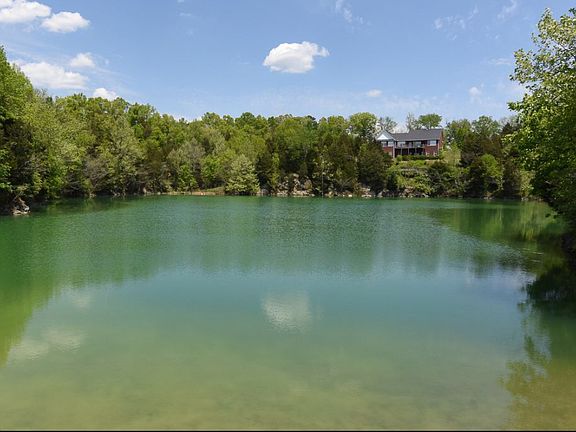 3rd image of 6245 Mountain Rise Dr
