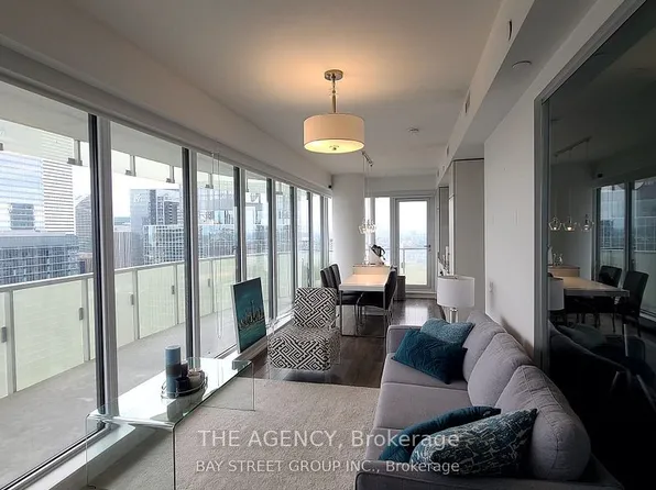 197 Yonge St #4109, Toronto, ON M5B 1M4