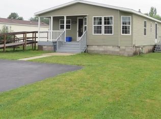 6259 Bayview Sta, Newfane, NY 14108