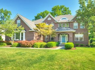 26406 Primrose Ln, Westlake, OH 44145