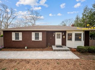 6 Park Dr, Rocky Point, NY 11778
