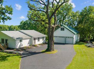 1071 E Honey Creek Rd, Oregon, IL 61061