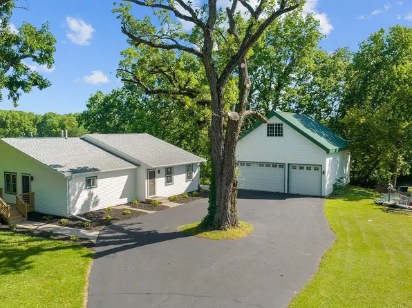 1071 E Honey Creek Rd, Oregon, IL 61061