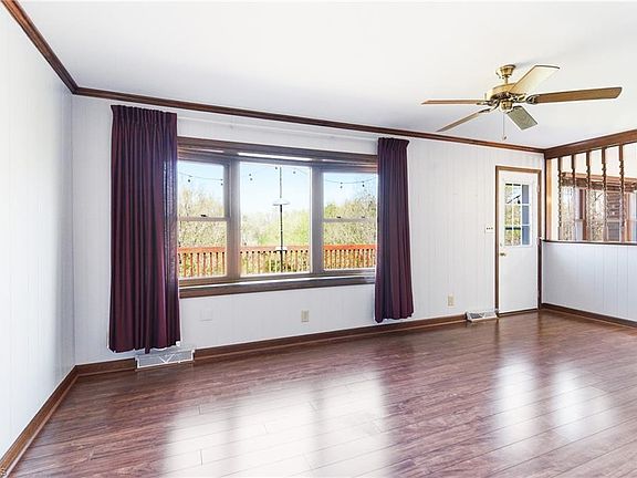 5th image of 519 Riverside Dr