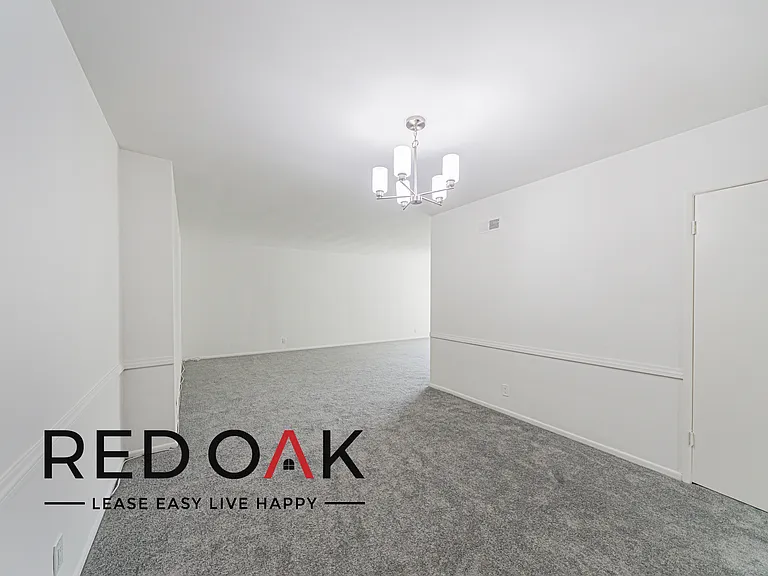 Laurel Garden Apartments — Photo 30