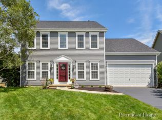 1S061 Shannon Sq, Geneva, IL 60134