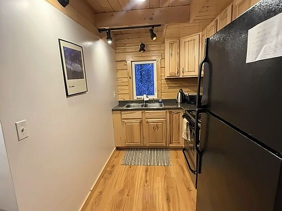 3rd image of 6572 Johnson Rd