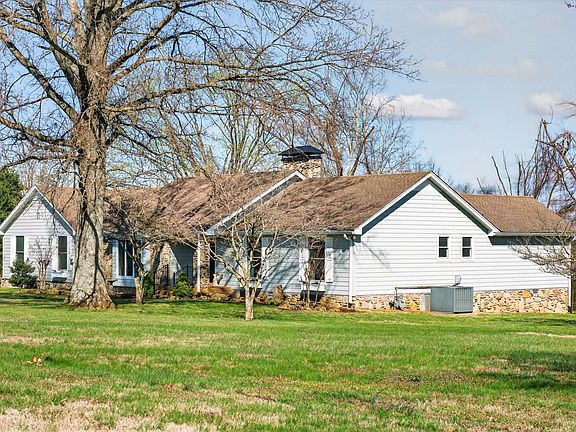 2nd image of 1610 Stop 30 Rd