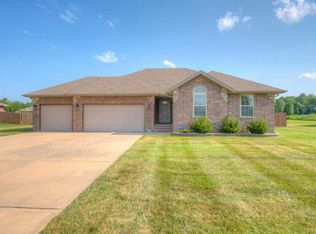 4118 Plumthicket Dr, Joplin, MO 64801